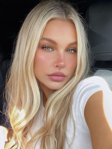 Полина